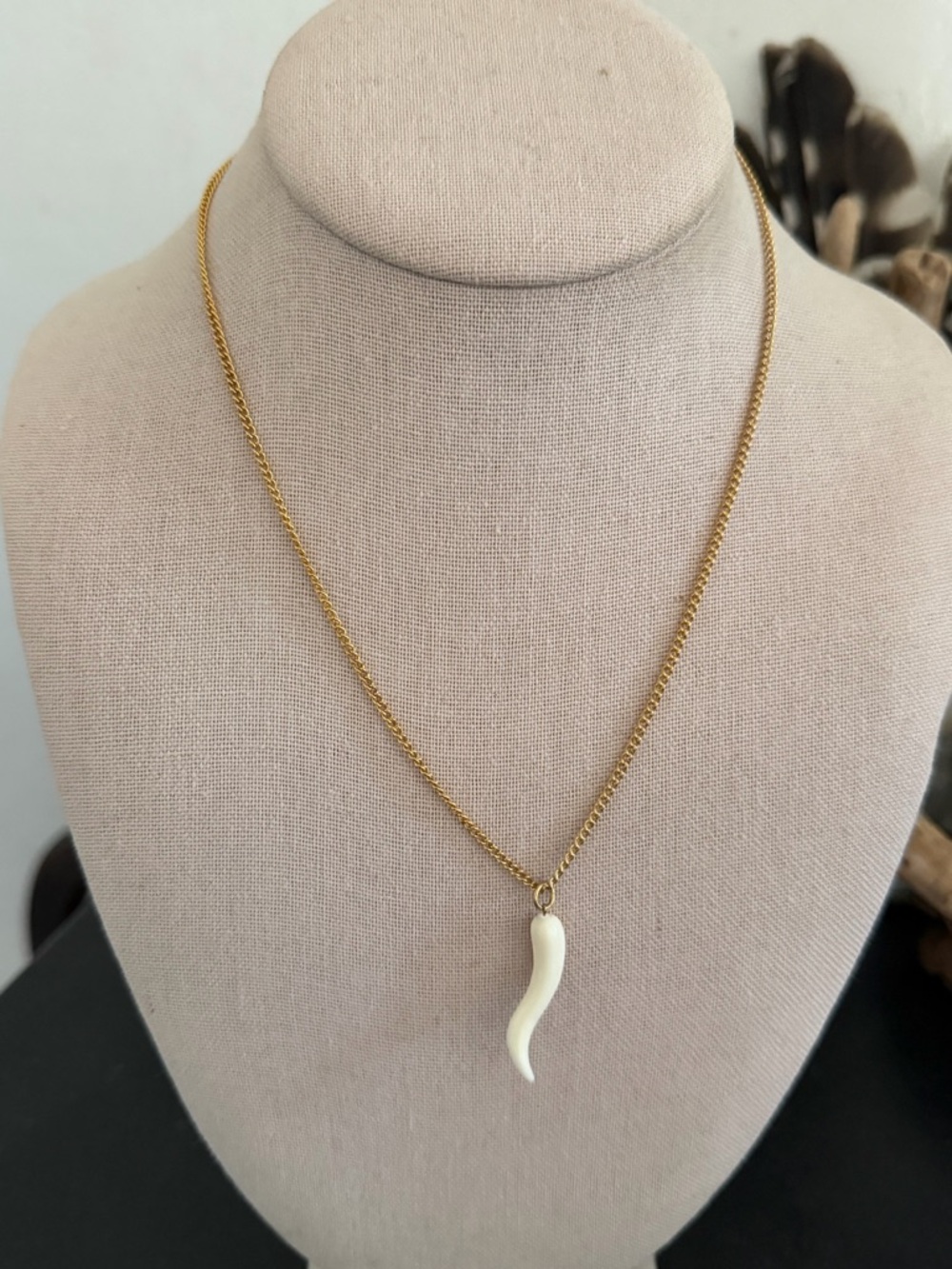 Vintage Cornicello Italian Horn Pendant Gold Tone Chain Necklace